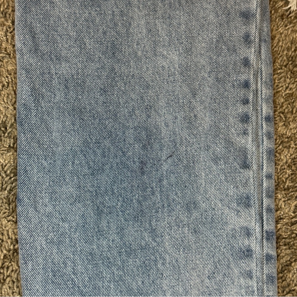 Women’s SHEIN Light Wash Bow Butt Jeans - Picture 4 of 4